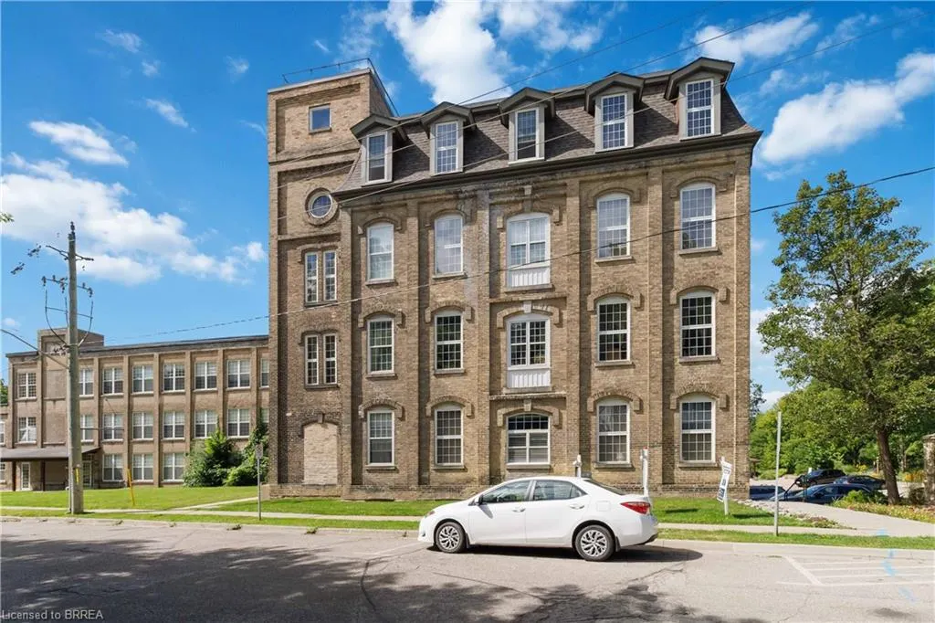 140 West River Street, #504