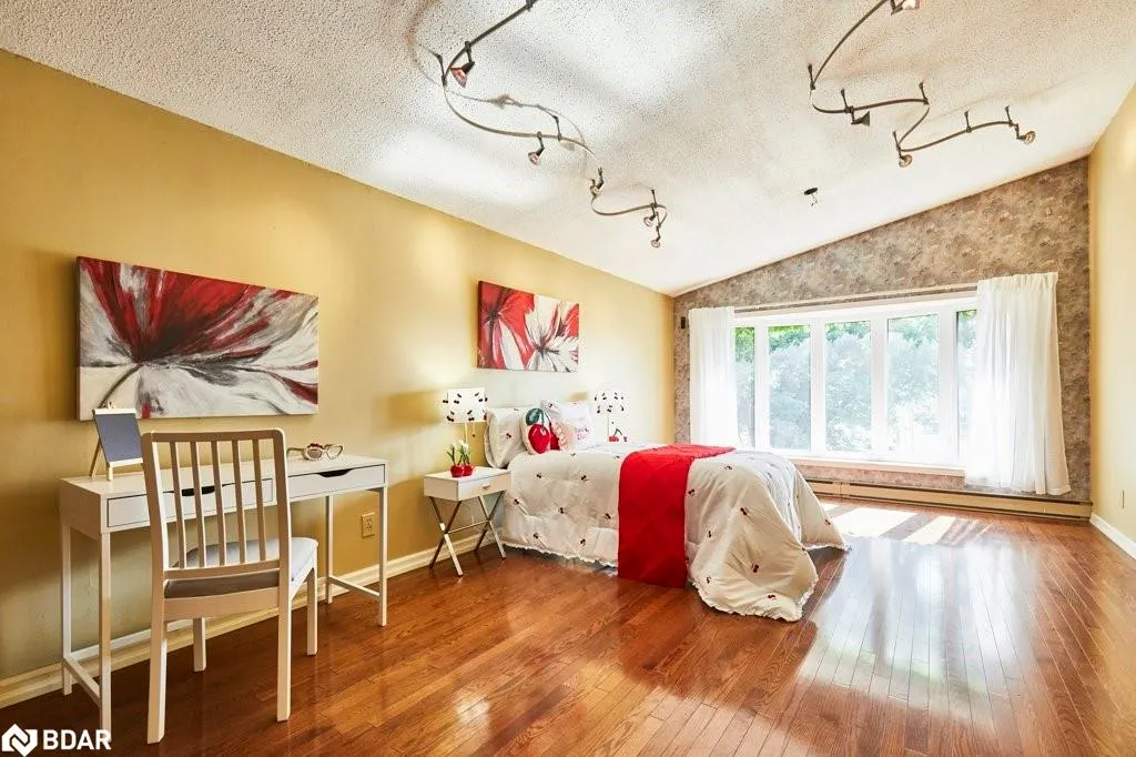 1 Goodland Gate