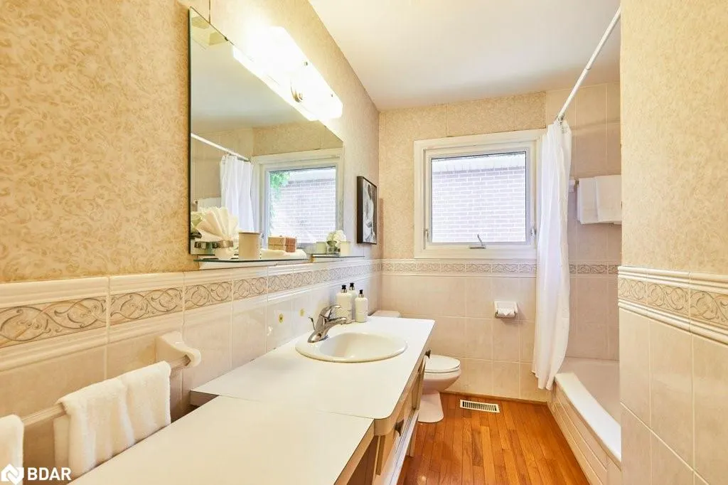 1 Goodland Gate