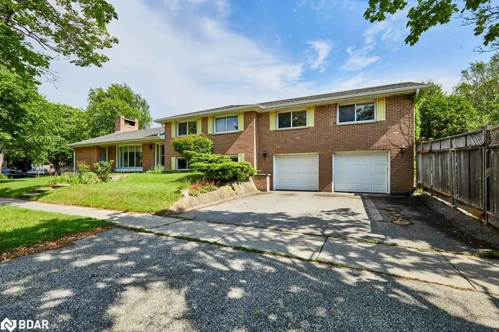 1 Goodland Gate