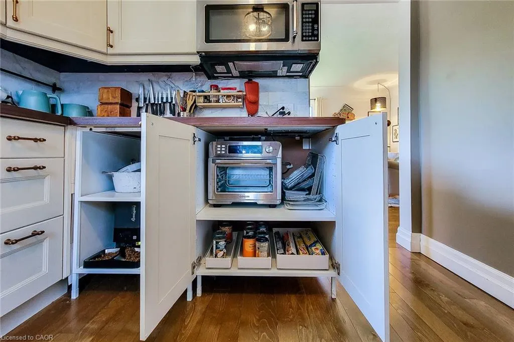 345 Hawkridge Avenue, #Main floor