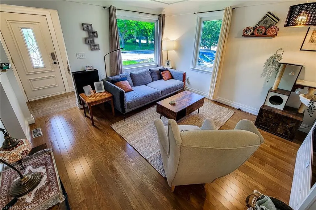 345 Hawkridge Avenue, #Main floor