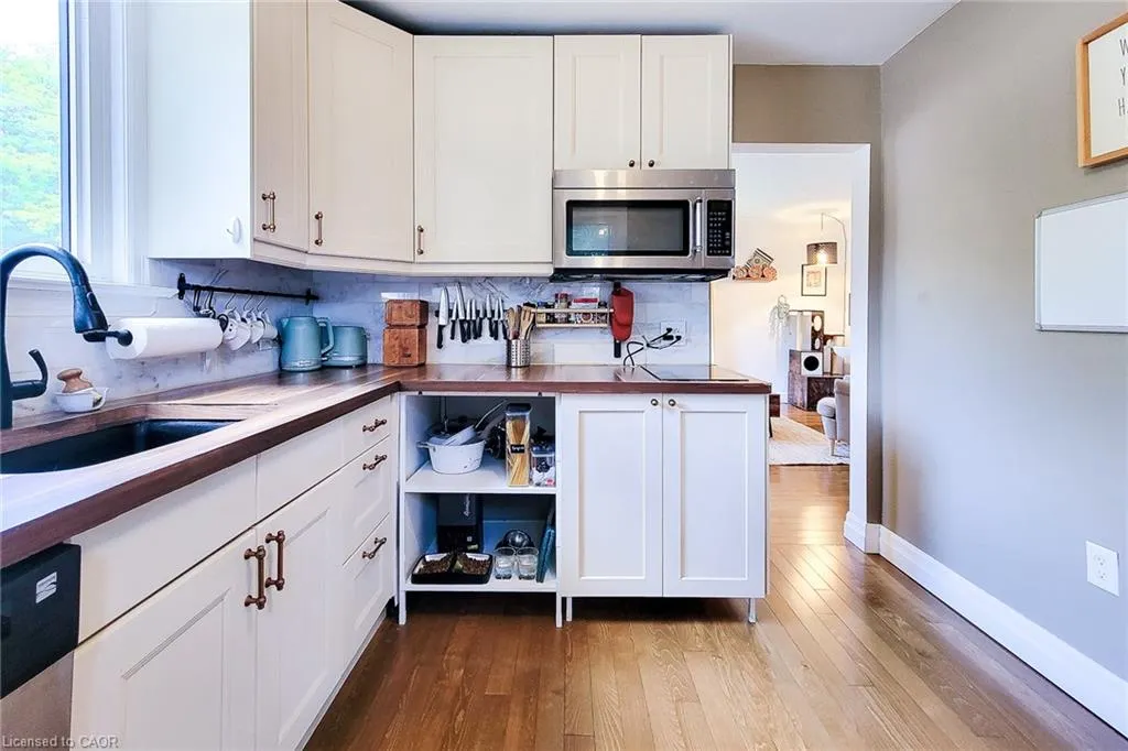 345 Hawkridge Avenue, #Main floor