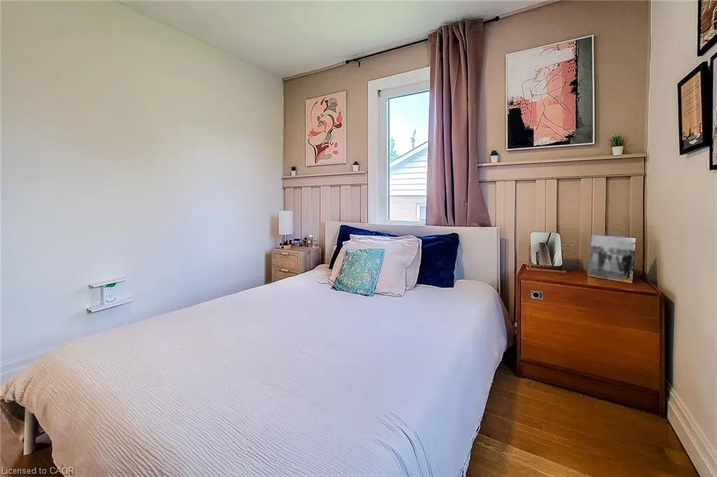 345 Hawkridge Avenue, #Main floor