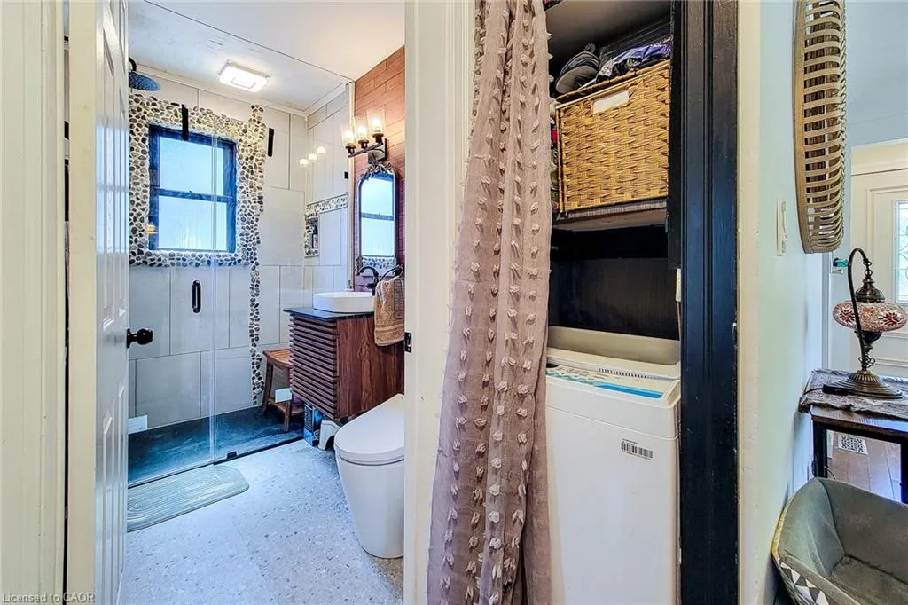 345 Hawkridge Avenue, #Main floor