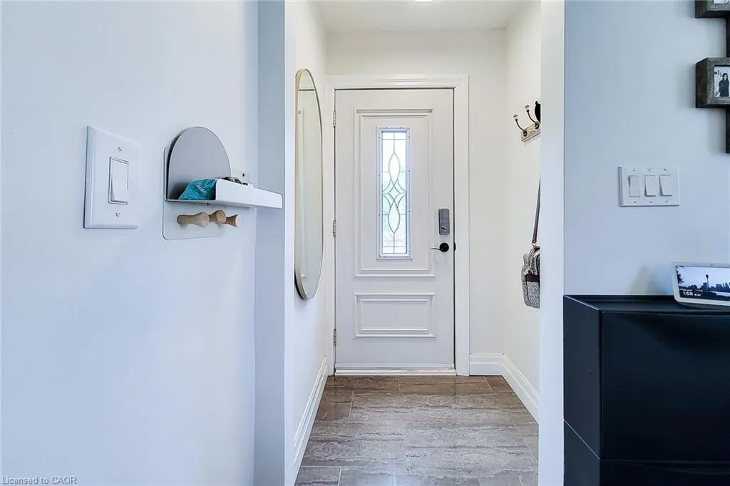 345 Hawkridge Avenue, #Main floor