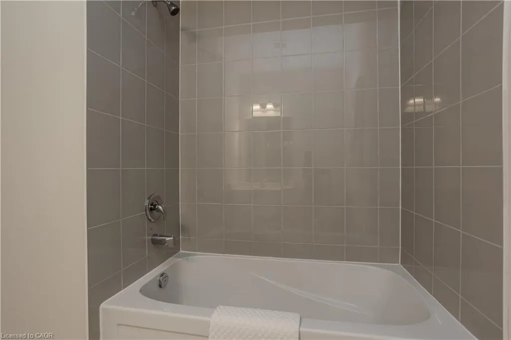 1407 Oakmont Common