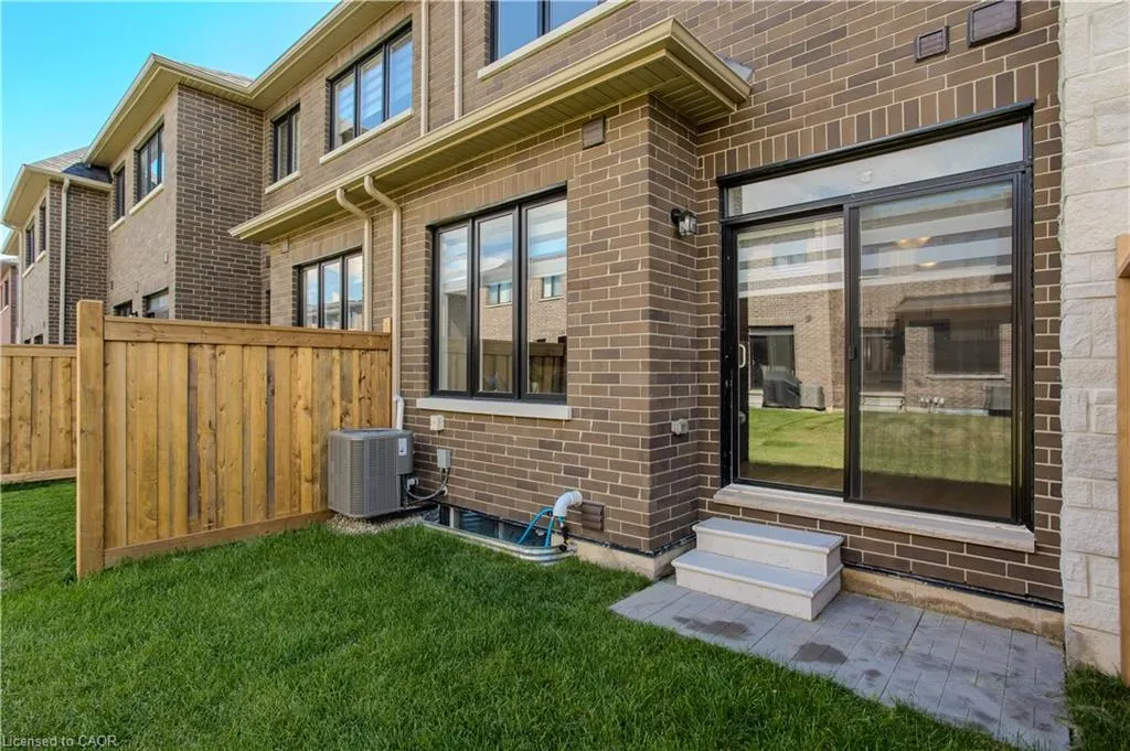 1407 Oakmont Common