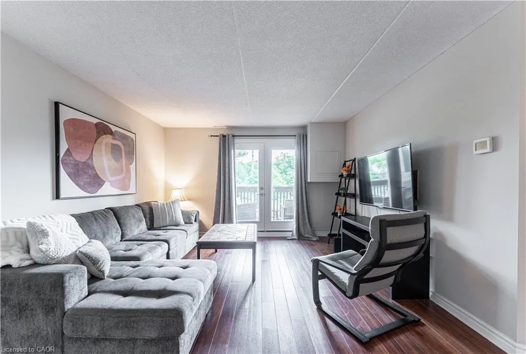 2020 Cleaver Avenue, #207