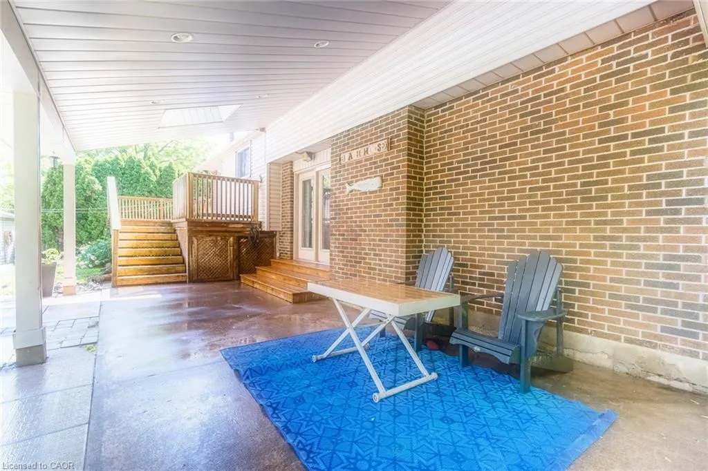 3 Colonial Court
