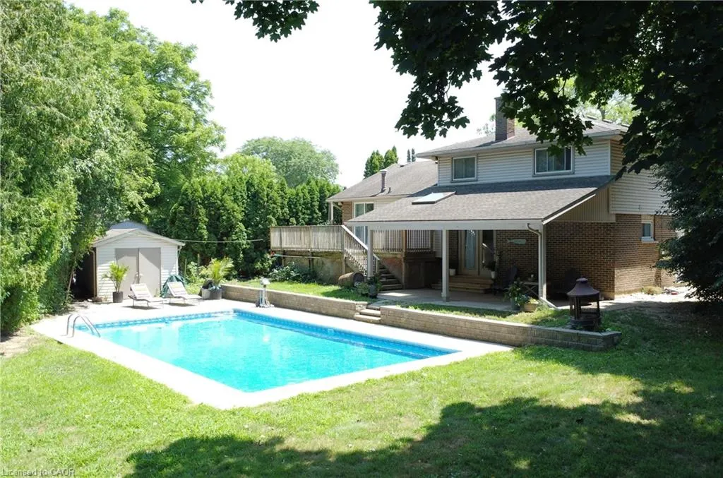 3 Colonial Court