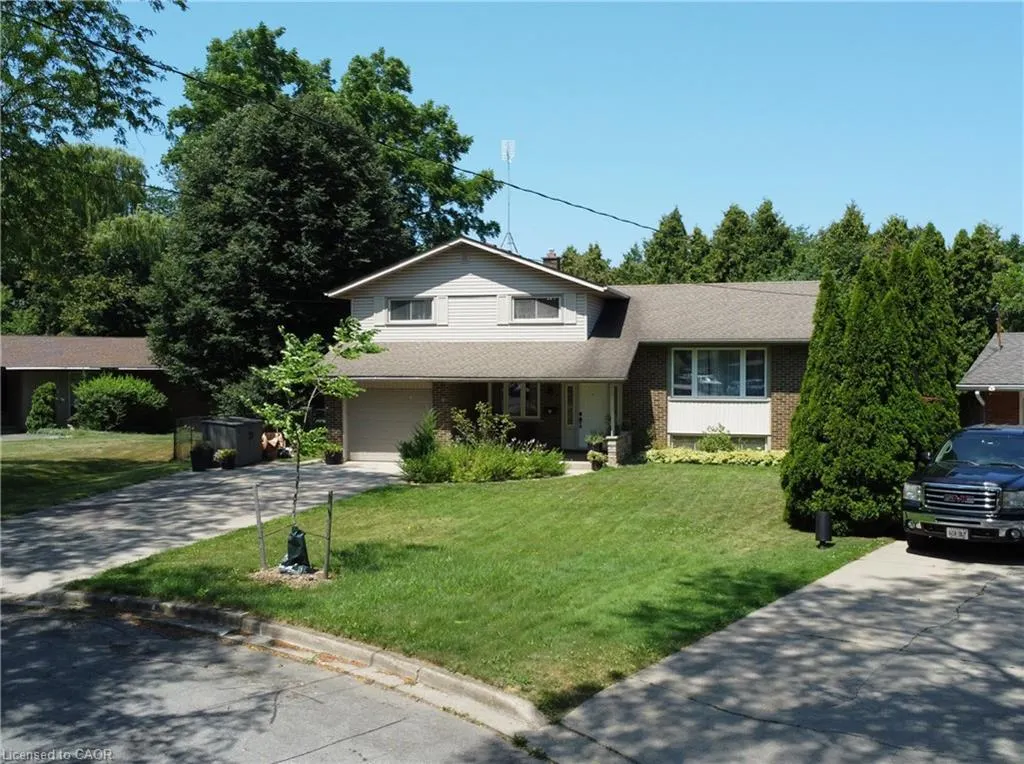 3 Colonial Court