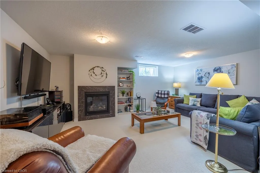 103 Schooner Drive