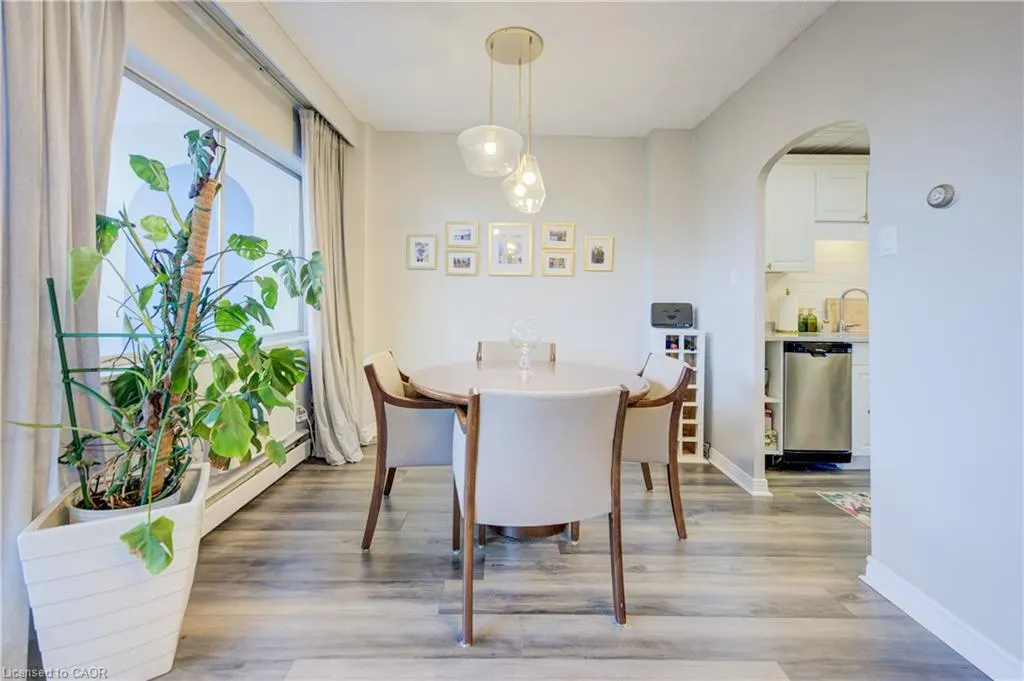 45 Westmount Road N, #302