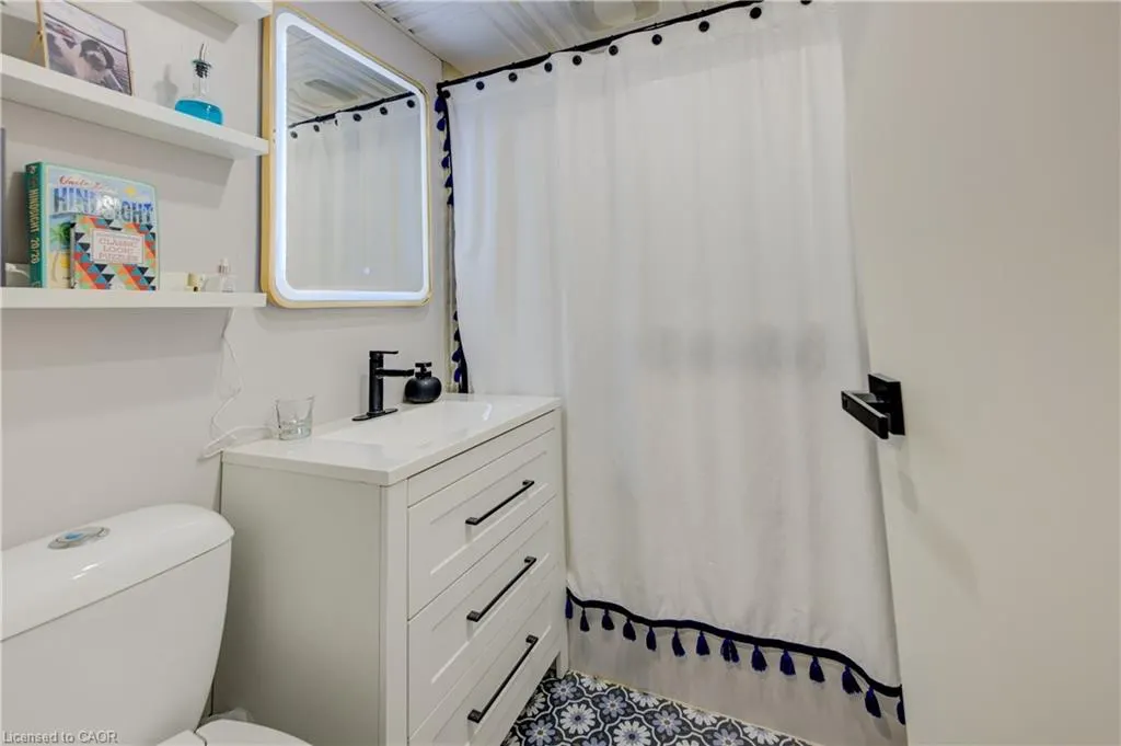 45 Westmount Road N, #302