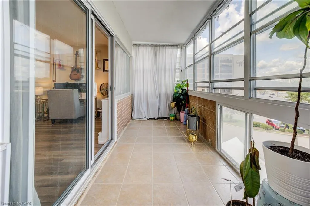45 Westmount Road N, #302