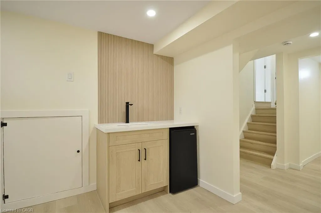 30 Grenadier Road