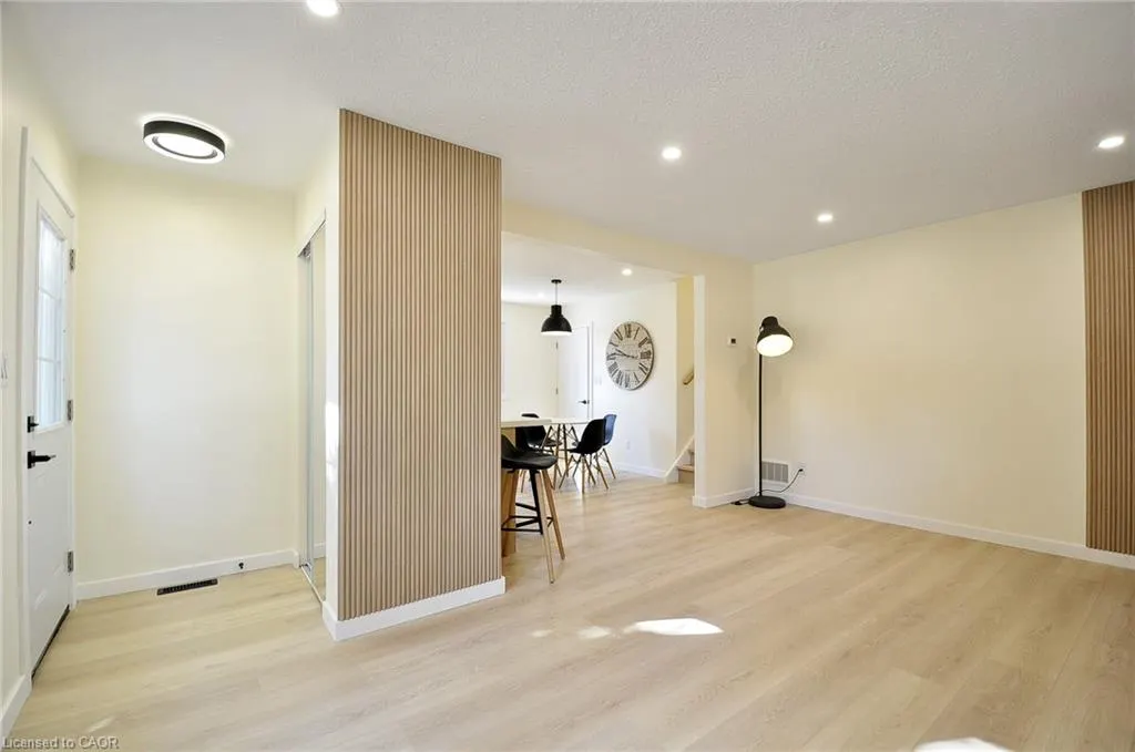 30 Grenadier Road
