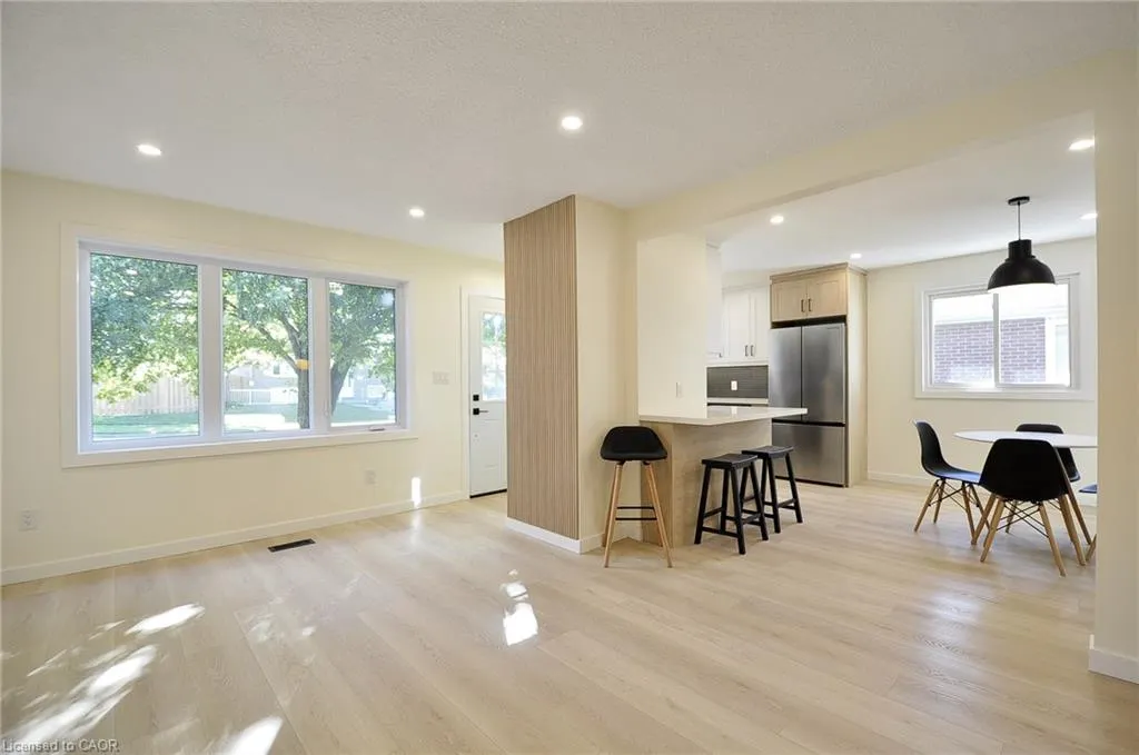 30 Grenadier Road
