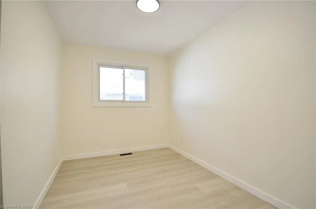 30 Grenadier Road