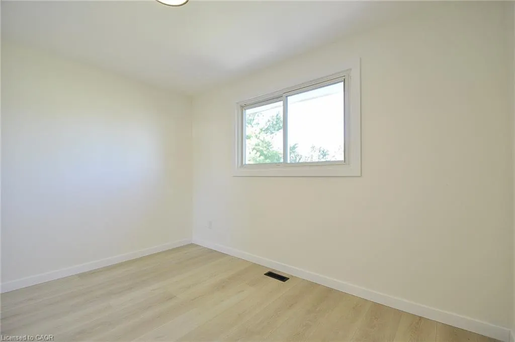 30 Grenadier Road