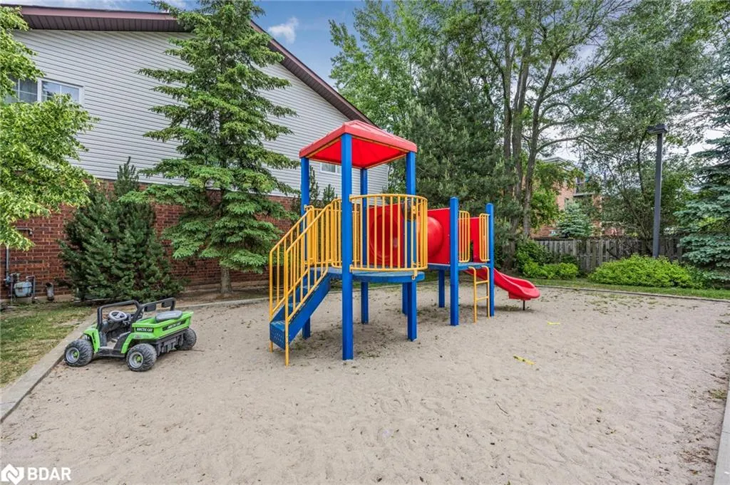 488 Yonge Street Street, #12