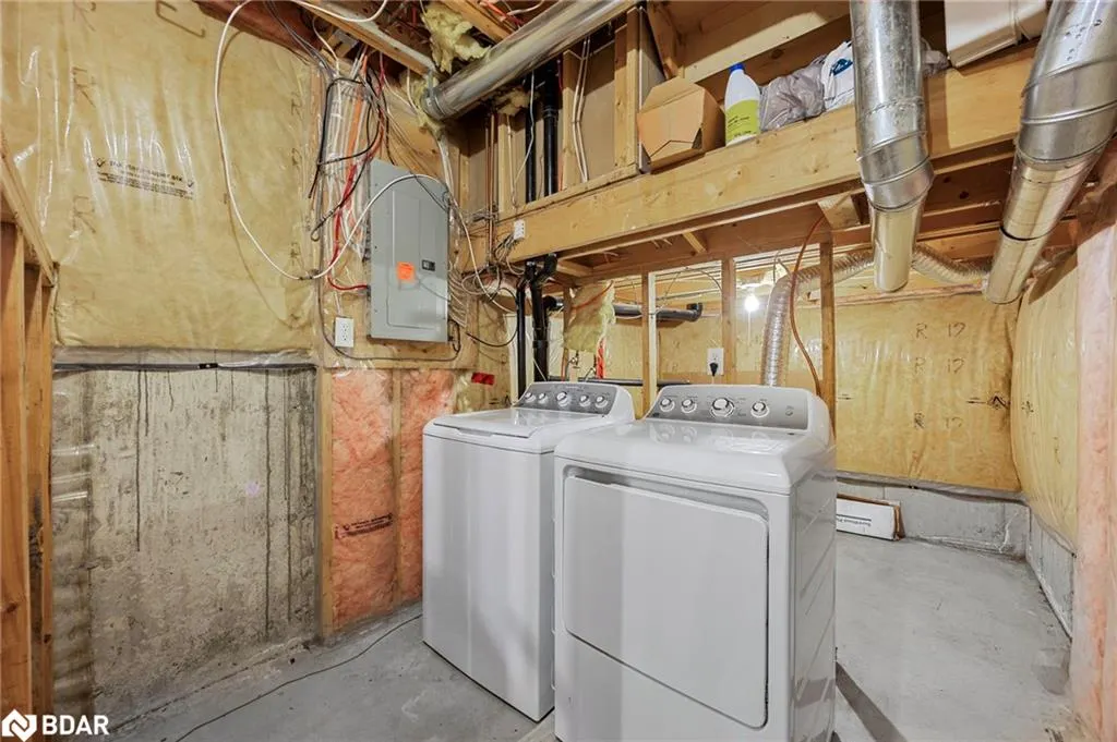 488 Yonge Street Street, #12