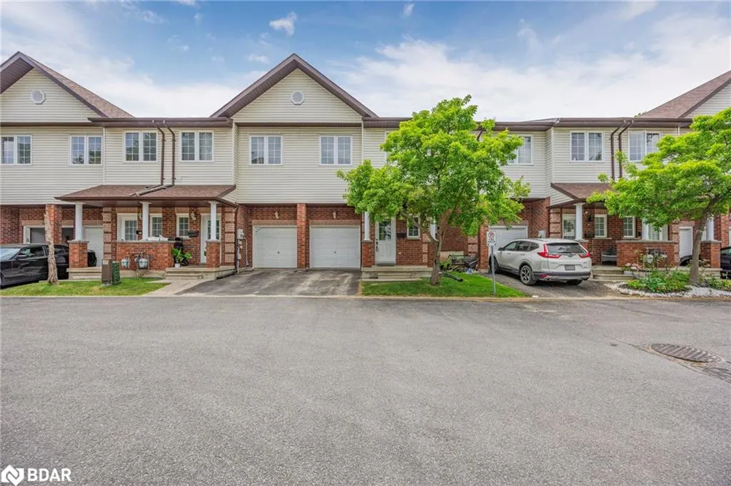 488 Yonge Street Street, #12