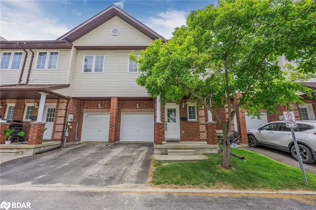 488 Yonge Street Street, #12