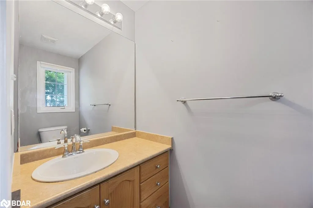 488 Yonge Street Street, #12