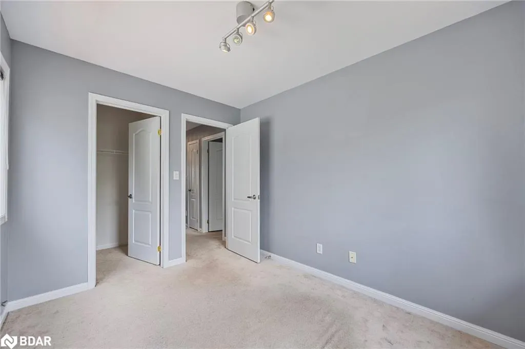 488 Yonge Street Street, #12