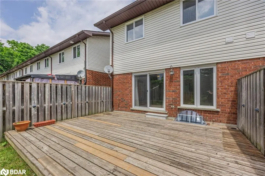 488 Yonge Street Street, #12