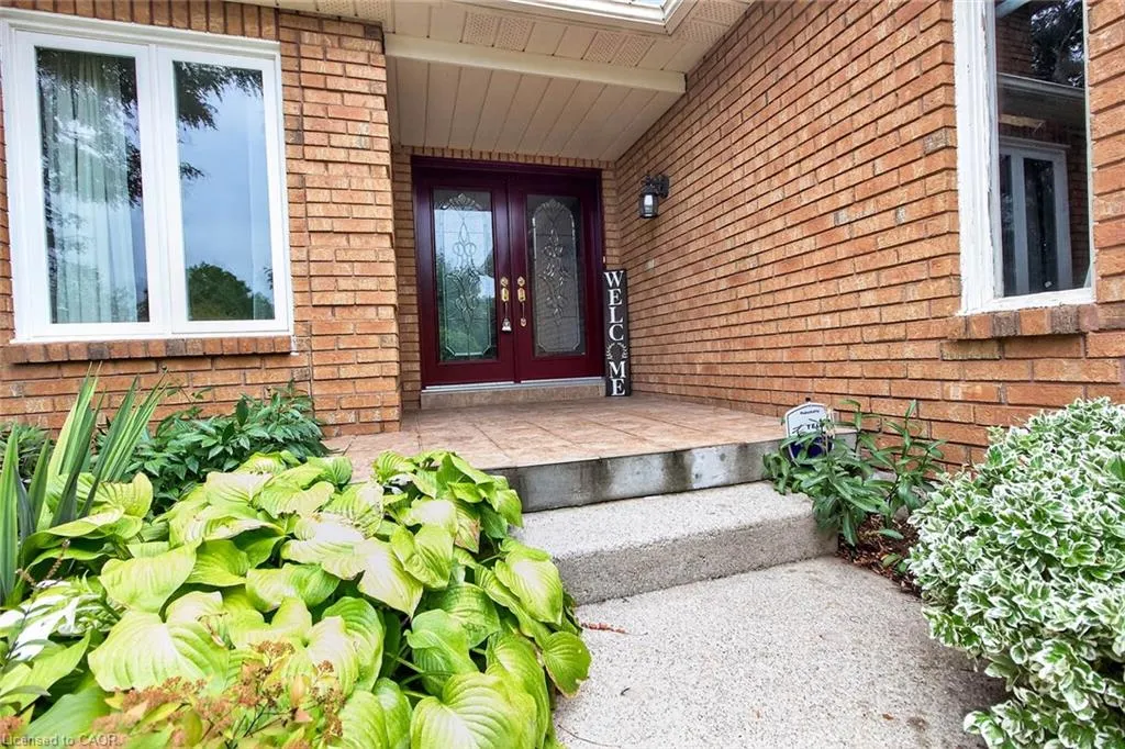 1084 Grandeur Crescent