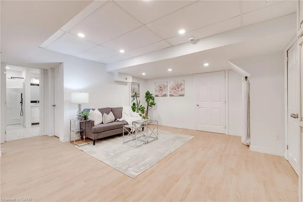 44 Pentland Road