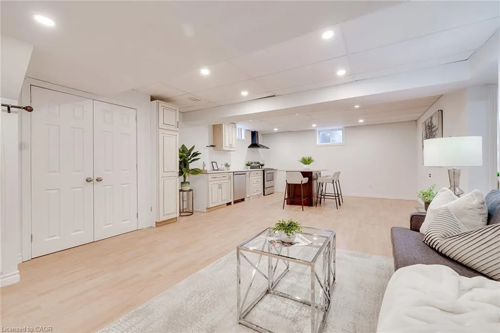 44 Pentland Road