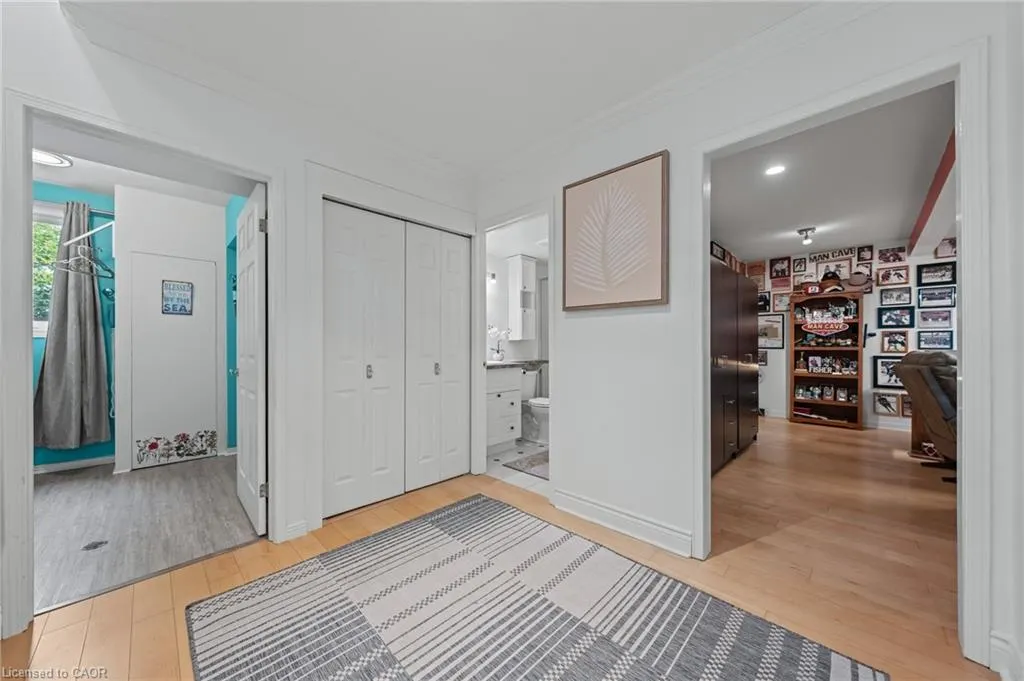 341 George Street N, #4