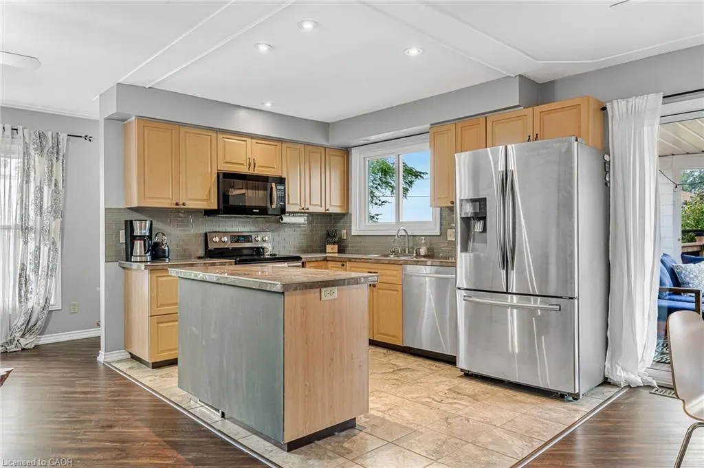 21 South Grimsby Road 5