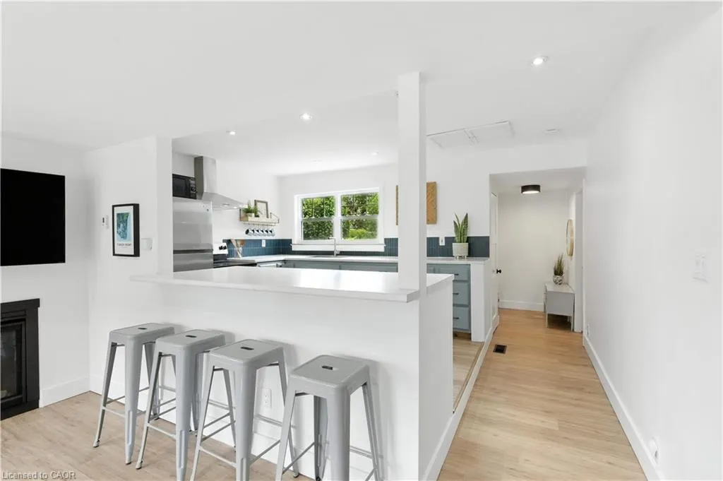 6 Old Hill Road