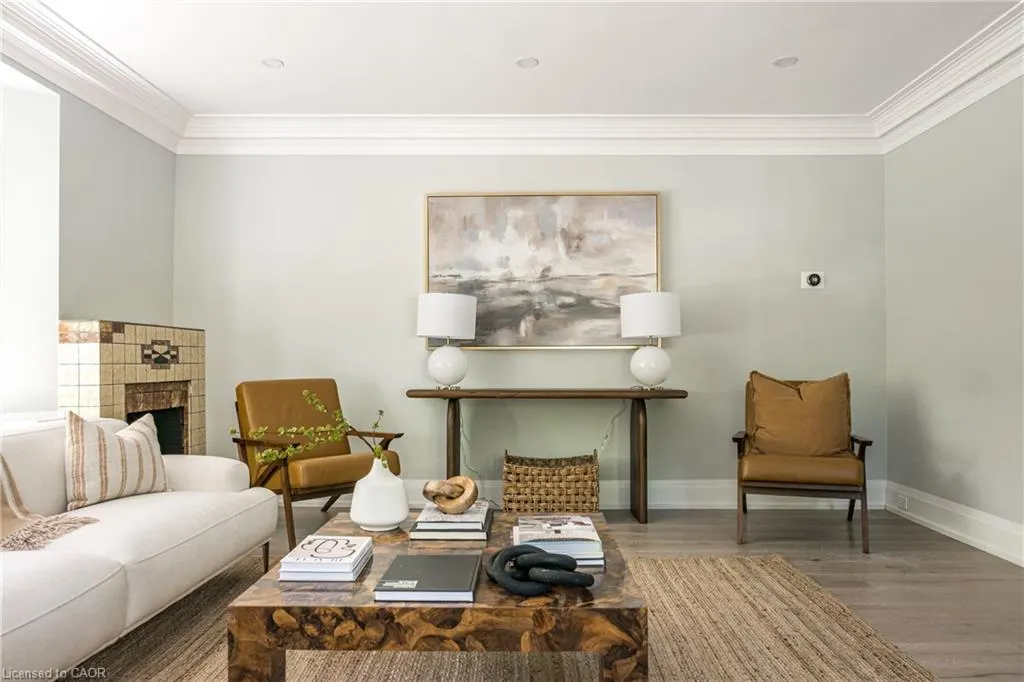 3 Oakwood Place