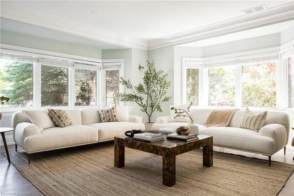 3 Oakwood Place