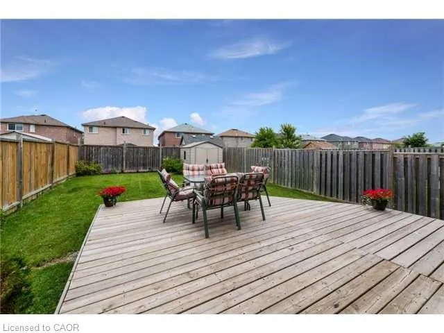 25 Raymond Crescent