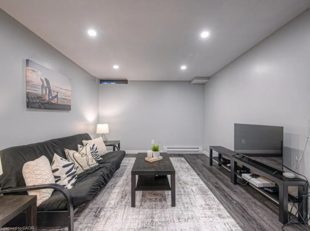 65 Glamis Road, #83