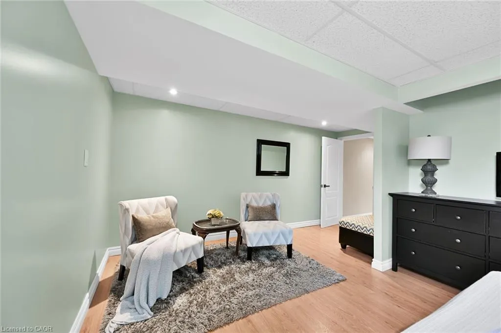 390 Mountain Road