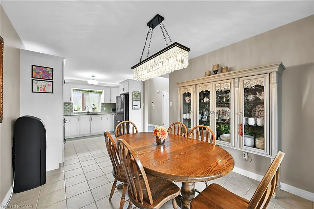 390 Mountain Road