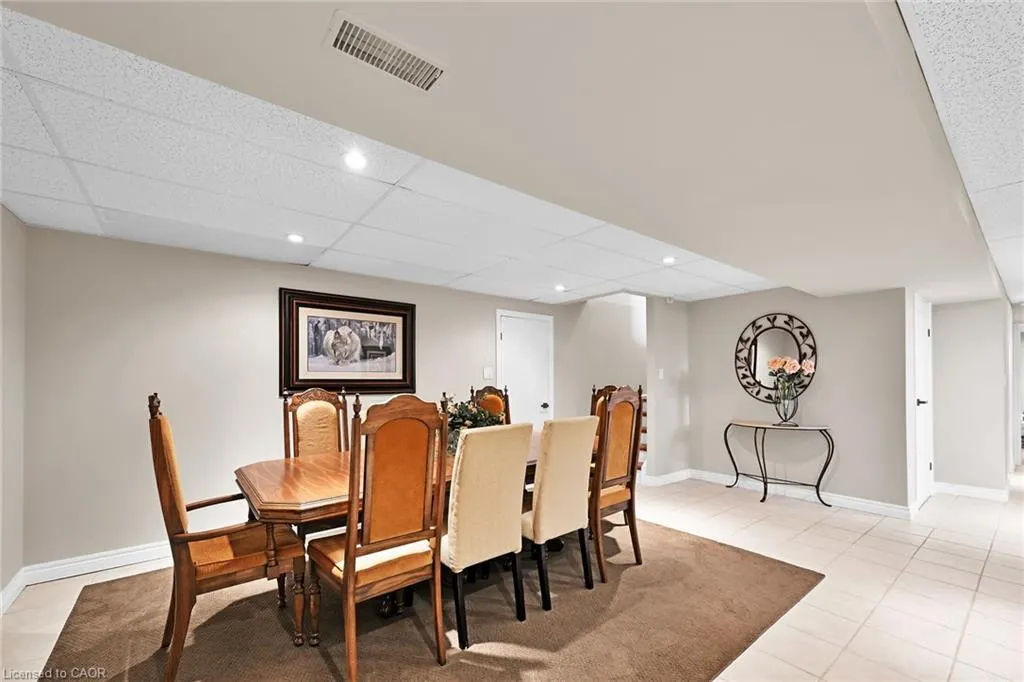 390 Mountain Road