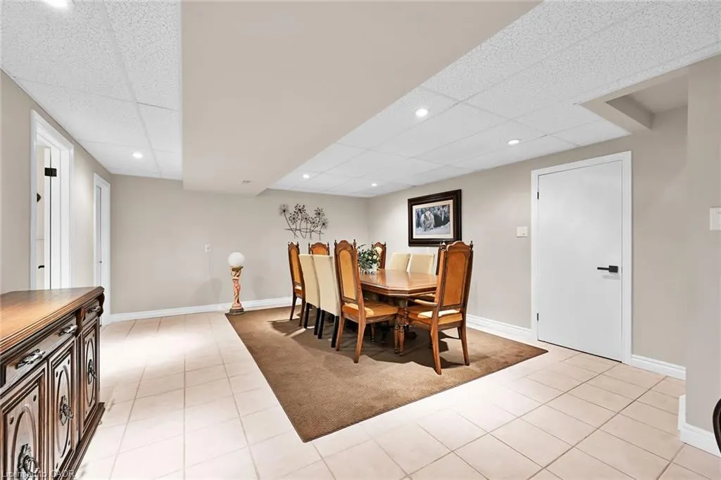 390 Mountain Road