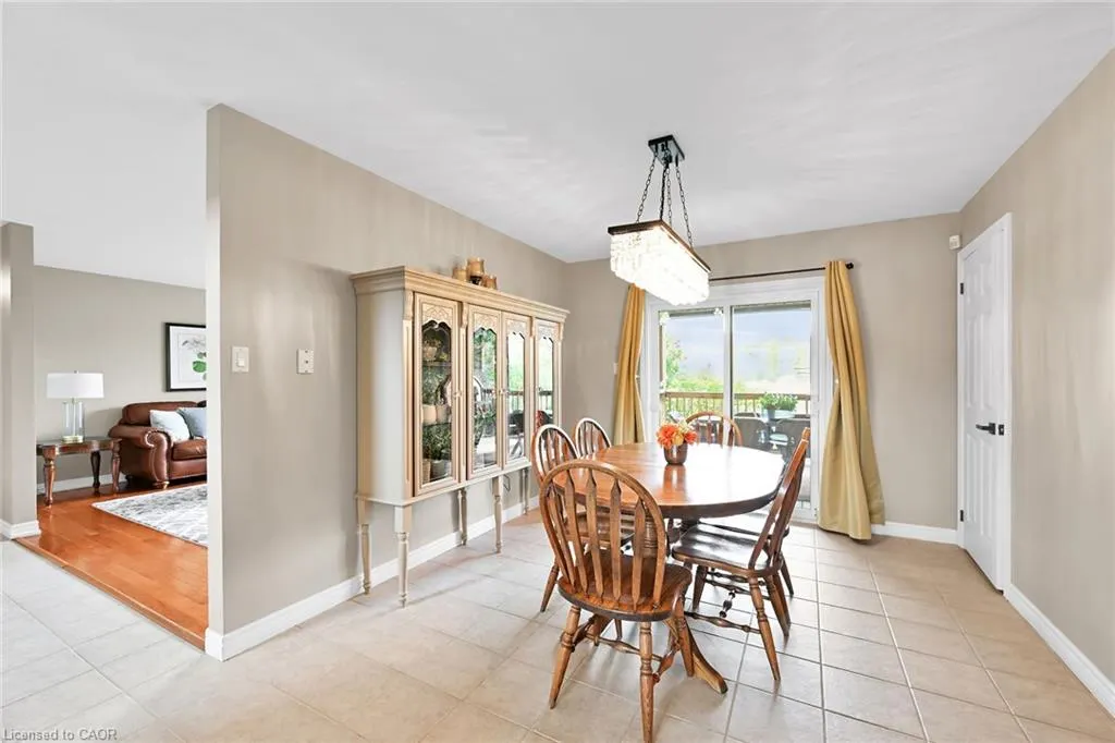 390 Mountain Road