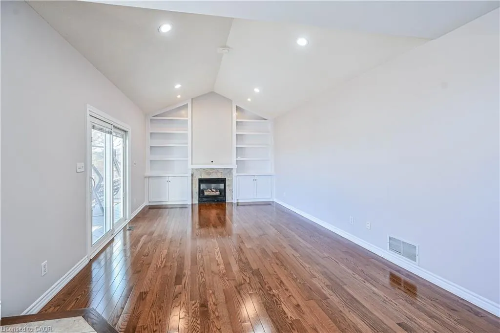 228 Highland Road W, #MAIN