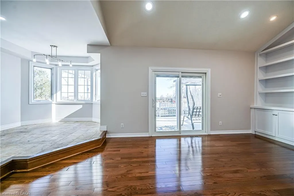 228 Highland Road W, #MAIN