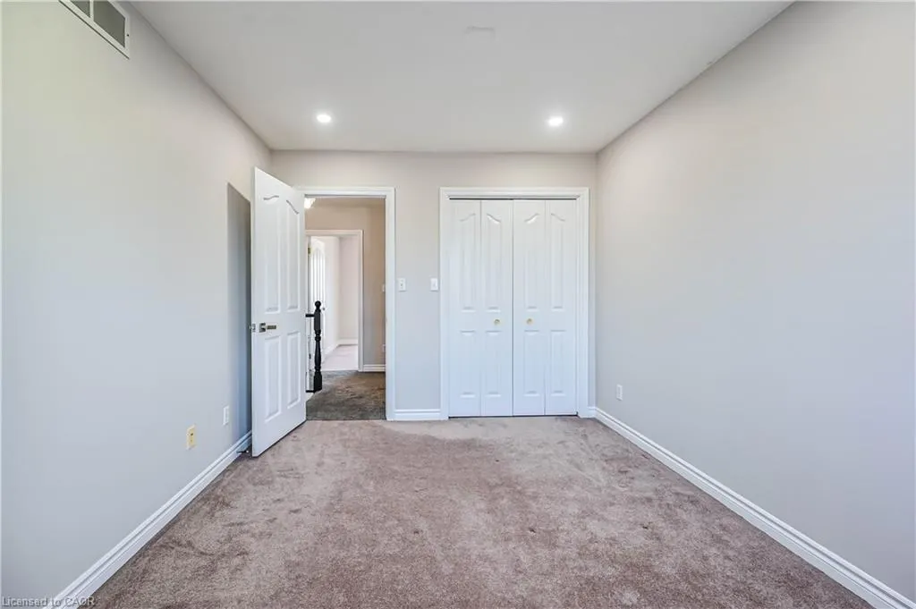 228 Highland Road W, #MAIN